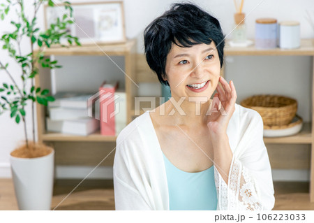 ビューティー 女性 50代 ビューティー 女性 50代 106223033
