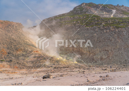 （北海道）硫黄山（アトサヌプリ） 106224401