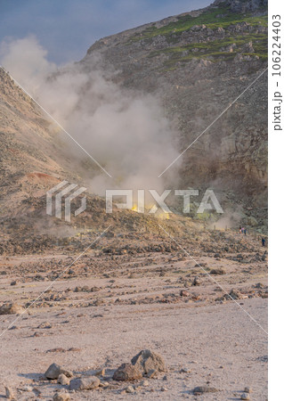 （北海道）硫黄山（アトサヌプリ） 106224403