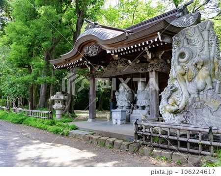 深大寺の大黒天と恵比須尊の石像 106224617