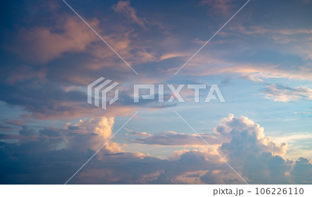 現像的でドラマティンクな空（実写/本物です） 106226110