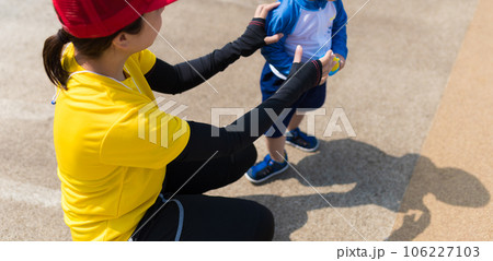 プール監視のバイト　女性スタッフ 106227103