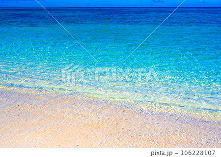 きれいな南国の海 106228107