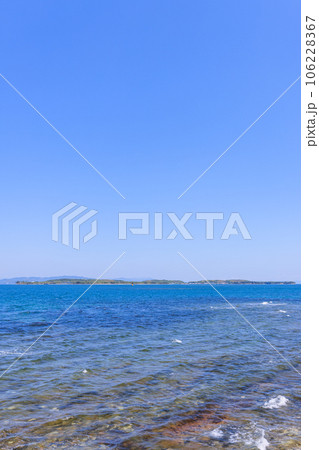 日間賀島から見た佐久島 106228367