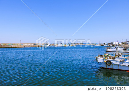 日間賀島の漁港　愛知県南知多町 106228398