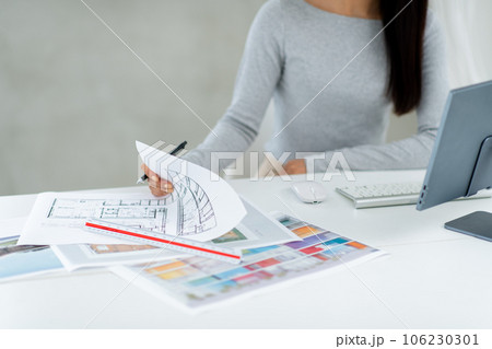 建築士・インテリアデザイナー・デスクワーク 建築士・インテリアデザイナー・デスクワーク 106230301
