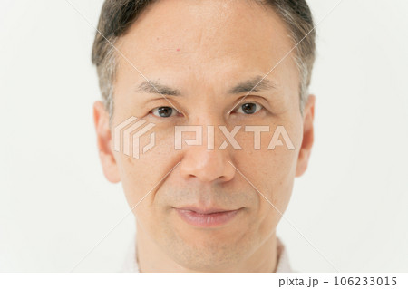 ほうれい線　口元　男性 106233015