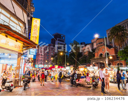 台湾　寧夏夜市　※一部ソフトフォーカス 106234476
