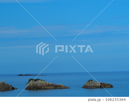 青い海と空 106235364