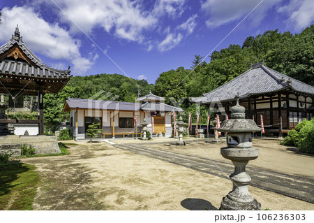 備後国分寺　境内　広島県福山市 106236303