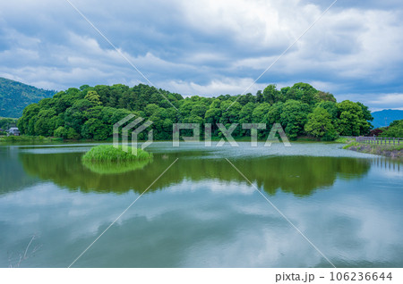 5月の奈良 卑弥呼の墓と言われる箸墓古墳 5月の奈良 卑弥呼の墓と言われる箸墓古墳 106236644