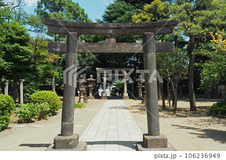 品川神社の鳥居【東京都品川区】 品川神社の鳥居【東京都品川区】 106236949