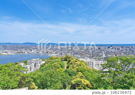 【米子城より米子市内を一望】 鳥取県米子市久米町 【米子城より米子市内を一望】 鳥取県米子市久米町 106236972