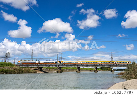 近鉄特急 106237797