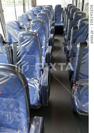 マイクロバスの車内（29人乗り） 106245856