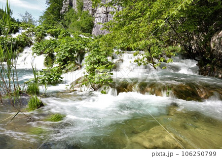 プリトヴィツェ湖畔国立公園、ミルカ・トルニナ滝 プリトヴィツェ湖畔国立公園、ミルカ・トルニナ滝 106250799