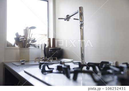 ポットフィラー(水道)を完備したガス台 給水用設備 ポットフィラー(水道)を完備したガス台 給水用設備 106252431