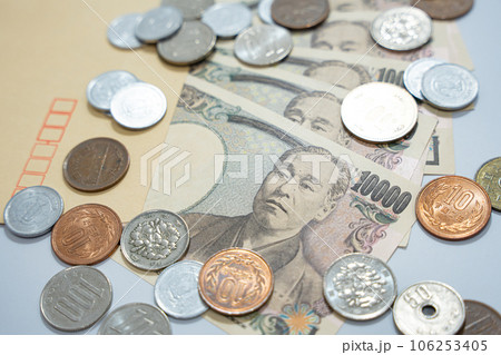 封筒 お札 お金 一万円札 現金  106253405