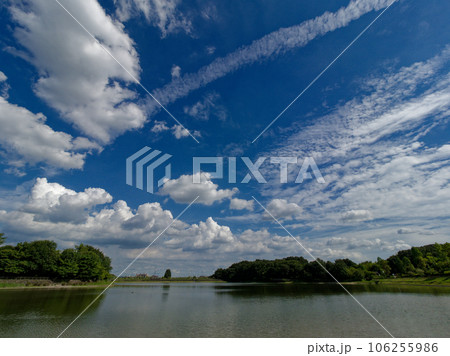 低気圧通過後の夏空 低気圧通過後の夏空 106255986