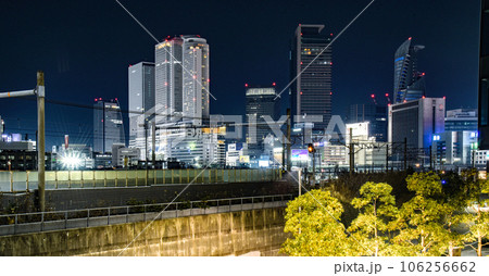 名古屋のビル群の夜景 名古屋のビル群の夜景 106256662
