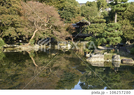 回棹廊と印月池 渉成園 回棹廊と印月池 渉成園 106257280