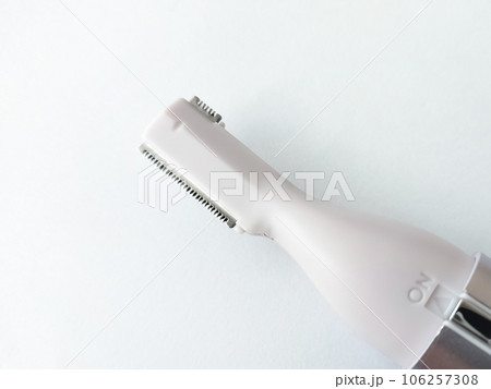 女性用のフェイスシェーバー 106257308