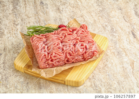 Raw beef minced meat for cooking 106257897