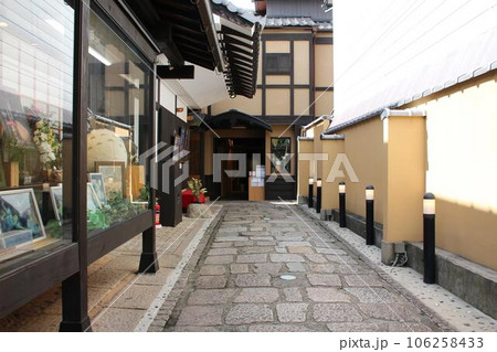 京都のまちなみ 二寧坂(二年坂) どんぐり共和国 二寧坂店 京都のまちなみ 二寧坂(二年坂) どんぐり共和国 二寧坂店 106258433