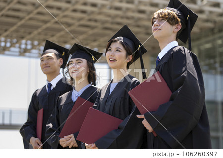 大学生 卒業式 イメージ 大学生 卒業式 イメージ 106260397