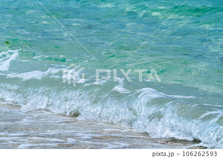 南紀白浜海岸の波 106262593