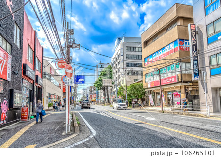 千葉県船橋市の都市風景　西船橋駅 106265101