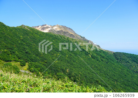 海峡展望台から見る恵山 106265939