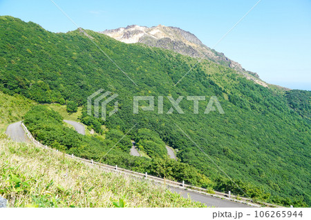 海峡展望台から見る恵山 海峡展望台から見る恵山 106265944