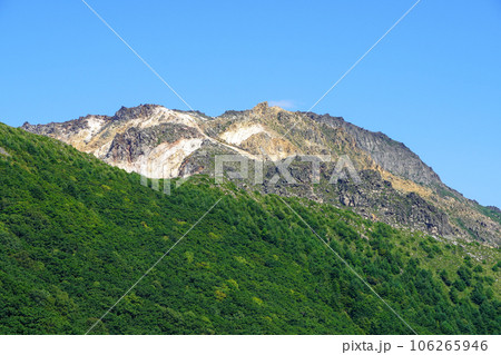 海峡展望台から見る恵山 106265946