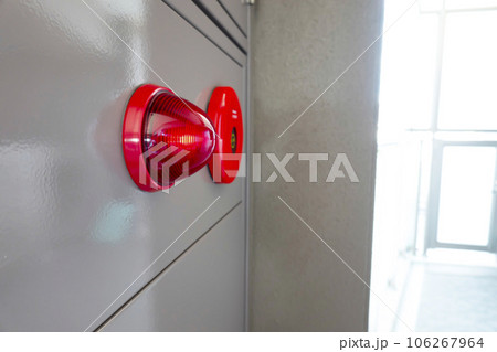 マンションの屋内消火栓 106267964