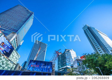 日本の東京都市景観 航空機が渋谷上空通過、航空需要回復…渋谷5棟のビル群などを望む=8月25日 日本の東京都市景観 航空機が渋谷上空通過、航空需要回復…渋谷5棟のビル群などを望む=8月25日 106268809