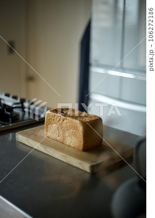 食パン一本 106272186