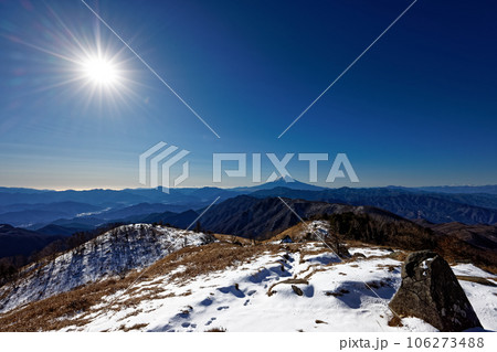 冬の大菩薩連嶺・白谷丸から見る富士山 106273488