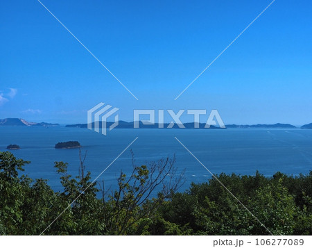 万葉の岬から見る夏の播磨灘の眺望 万葉の岬から見る夏の播磨灘の眺望 106277089