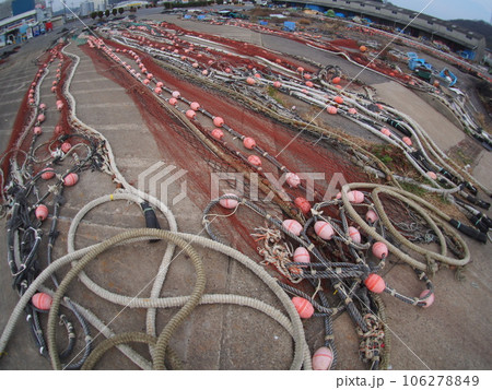 漁港の漁具 106278849
