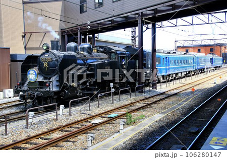 真夏の鬼怒川路へ… 発車へ向け入替中【SL大樹】C11325 106280147