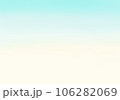 背景素材　モルディブの海のイメージ　砂浜　グラデーション　色薄め 106282069