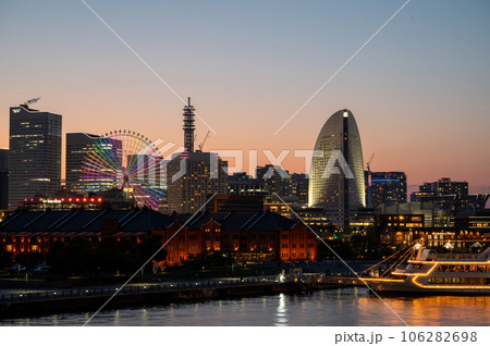 横浜みなとみらいの夜景 106282698