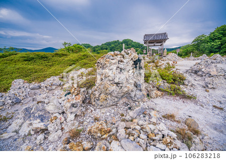 （青森県）恐山・大師堂　夏 106283218