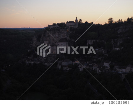 9月上旬のロカマドゥール（フランス） 106283692