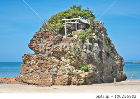 稲佐の浜 (弁天島)】 島根県出雲市大社町杵築北の写真素材 [106286882] - PIXTA