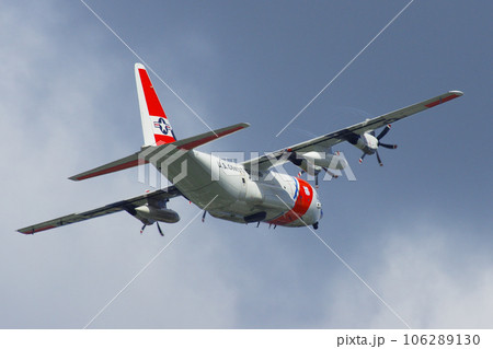 横田基地から離陸する沿岸警備隊のC-130 横田基地から離陸する沿岸警備隊のC-130 106289130