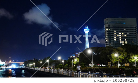 山下公園から見えるマリーンタワー夜景 106298728