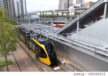 開業前の宇都宮ライトレール試運転列車（LIGHTLINE） 106304513