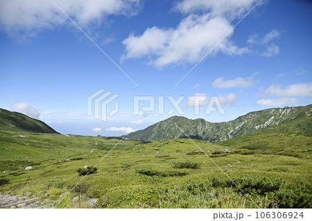 室堂平の風景 立山 立山黒部アルペンルート レジャー 旅行 観光地 景勝地 絶景 夏 室堂 自然 室堂平の風景 立山 立山黒部アルペンルート レジャー 旅行 観光地 景勝地 絶景 夏 室堂 自然 106306924